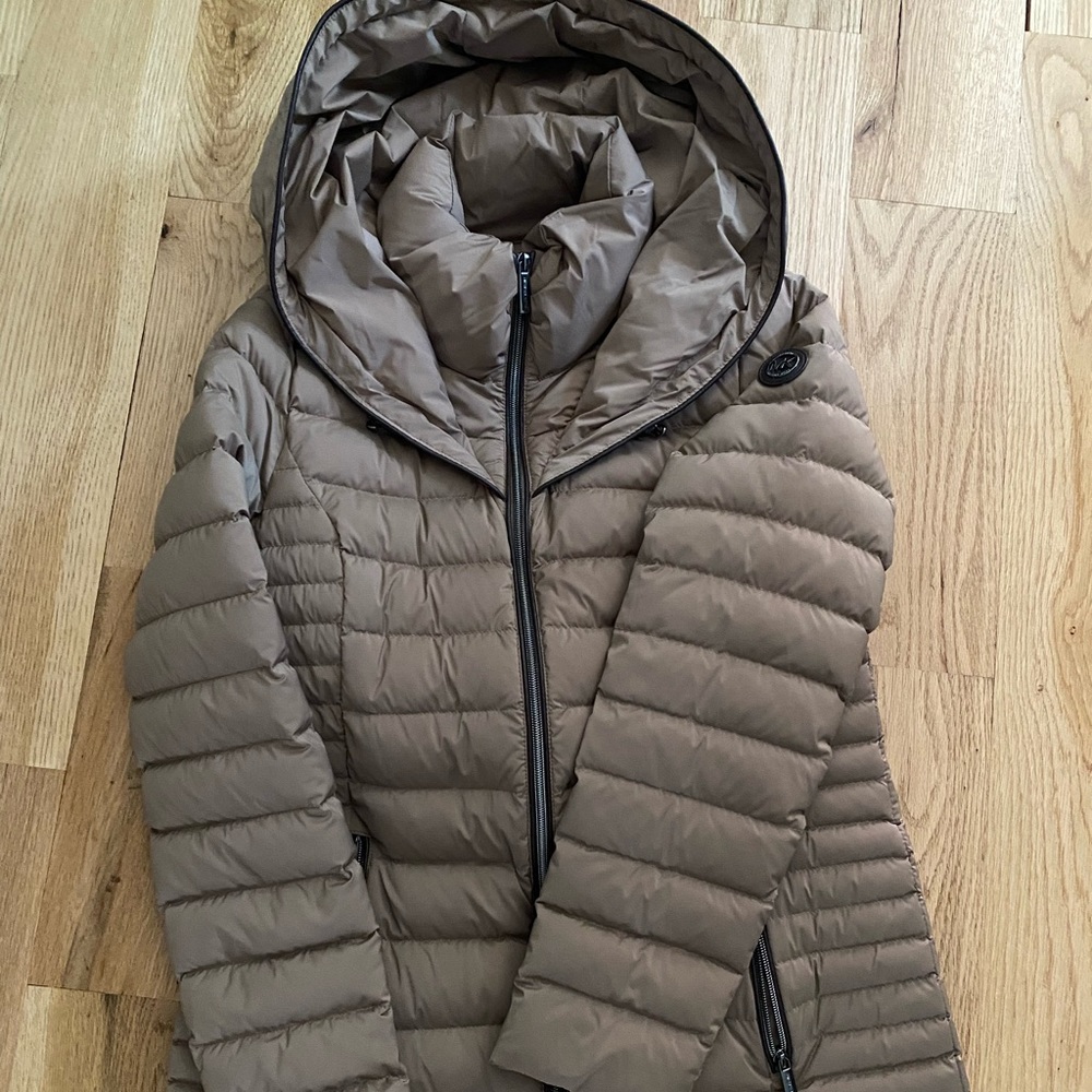 Micheal Kors Puffer